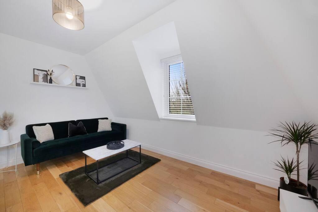 Roomy One Bed Loft Apartment Bishop's Stortford Kültér fotó