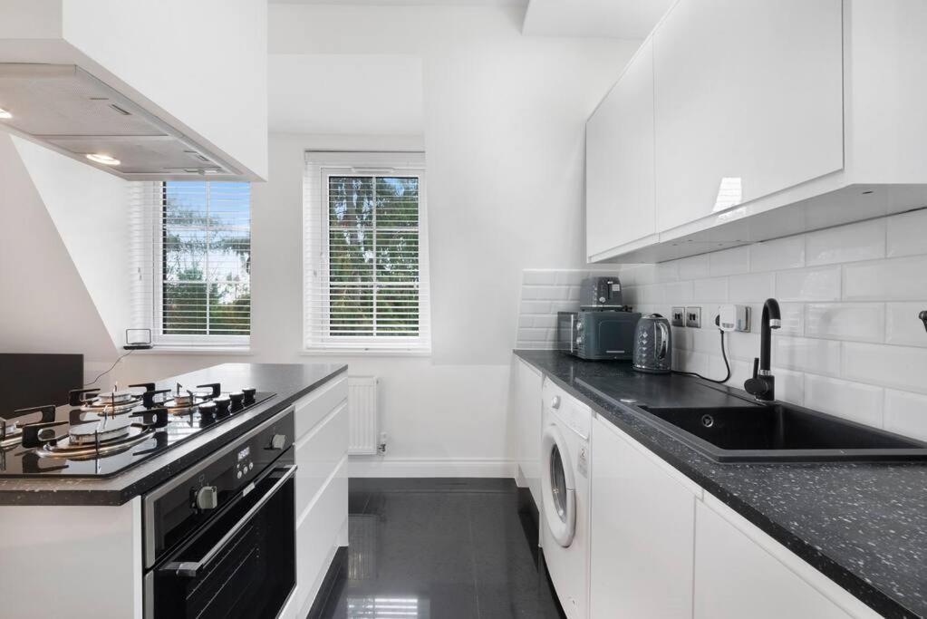 Roomy One Bed Loft Apartment Bishop's Stortford Kültér fotó